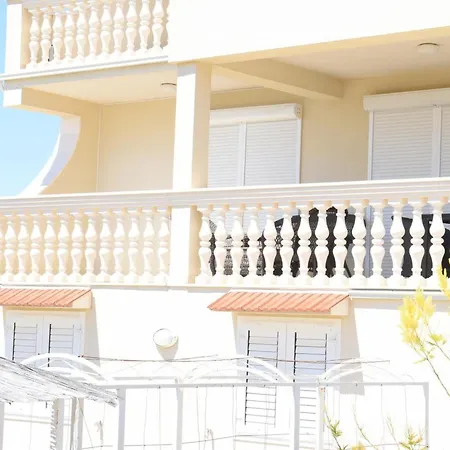 Luger 1- Og By Interhome Ražanj