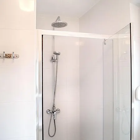 Luger 1- Og By Interhome Razanj