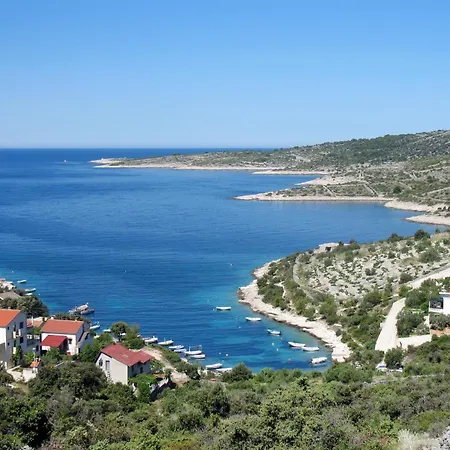 Luger 1- Og By Interhome