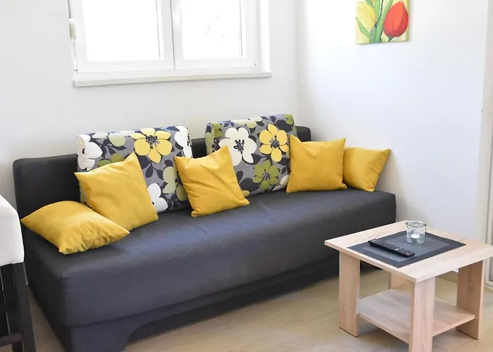 Luger 1- Og By Interhome