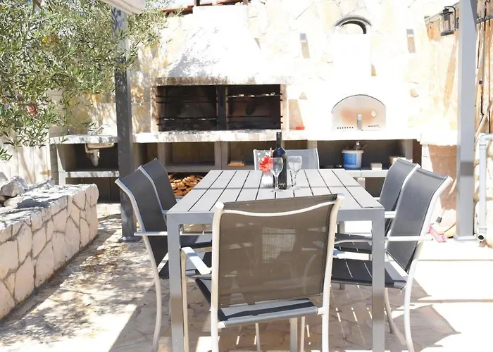 Luger 1- Og By Interhome