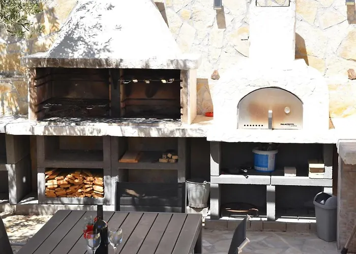 Luger 1- Og By Interhome Apartmán